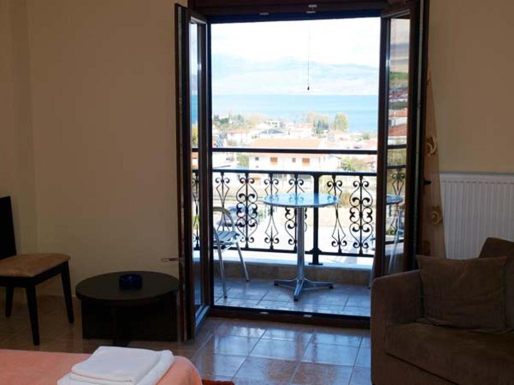 Hotel Panorama Áyios Pandeleḯmon Zimmer foto